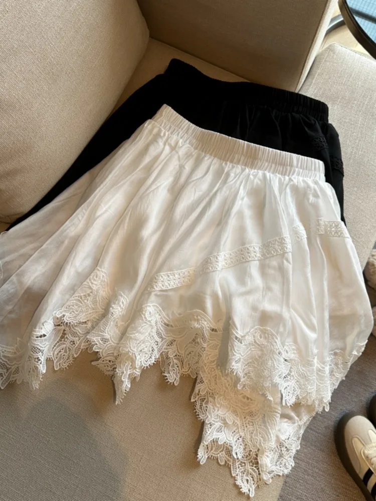 Sweet Style Irregular Lace Trim Half Skirt Women's Summer High Waist Embroidered Hollow out A-Line Short Skirt Korean Version
Sweet Style Irregular Lace Trim Half Skirt Women's Summer High Waist Embroidered Hollow out A-Line Short Skirt Korean Version