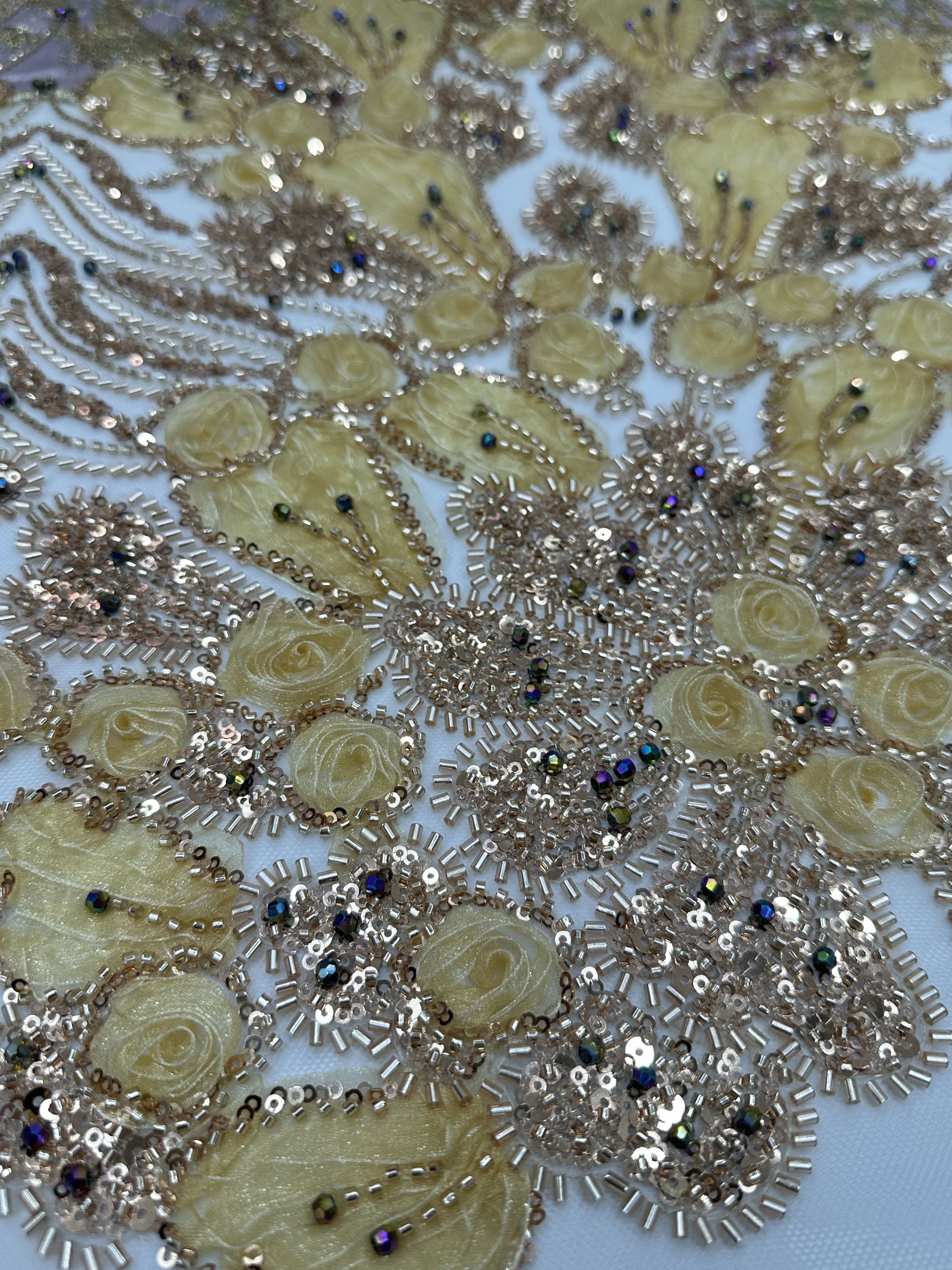 Luxury Elegant African Heavy Beaded Green Lace Fabric Sequins French Net Mesh Laces Fabrics for Sewing Wedding Dresses 5 Yards
Luxury Elegant African Heavy Beaded Green Lace Fabric Sequins French Net Mesh Laces Fabrics for Sewing Wedding Dresses 5 Yards