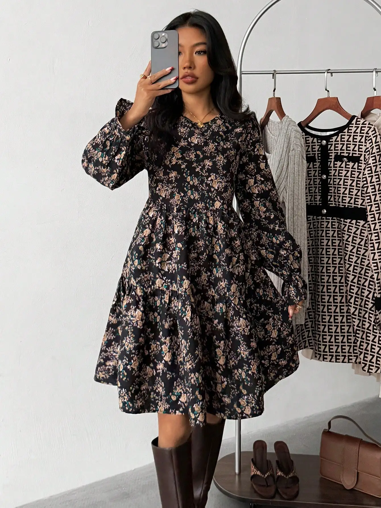 Women Floral Long Sleeve A-Line Dress With Tiered Skirt
Women Floral Long Sleeve A-Line Dress With Tiered Skirt