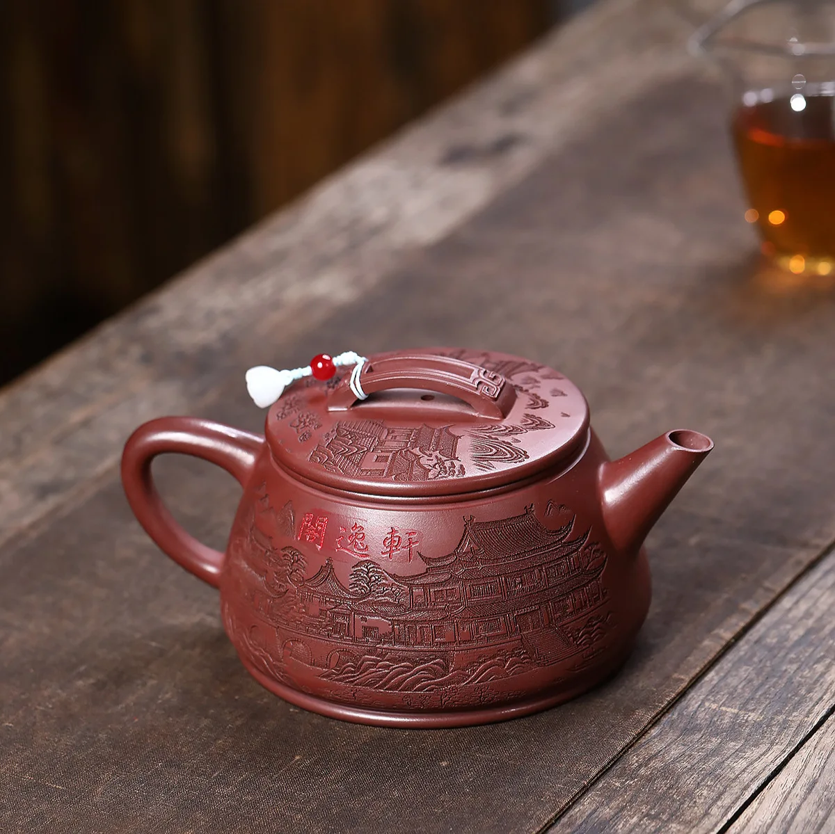 Handmade Yixing Purple Clay Teapot Famous Ore Red Leather Full Carved Viewing Dahanwa Big Mouth Tea Set Large Capacity 640C
Handmade Yixing Purple Clay Teapot Famous Ore Red Leather Full Carved Viewing Dahanwa Big Mouth Tea Set Large Capacity 640C