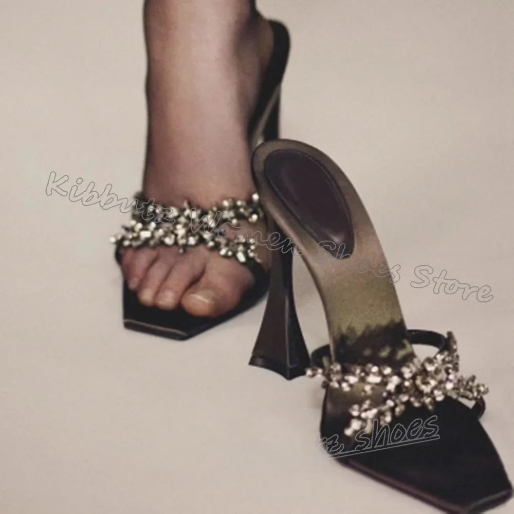 Crystal Slipper Sandals Leather Glossy Novelty Fashion Elegant Concise Sexy Square Toe Strange Heels Summer Party Wedding Shoes
Crystal Slipper Sandals Leather Glossy Novelty Fashion Elegant Concise Sexy Square Toe Strange Heels Summer Party Wedding Shoes