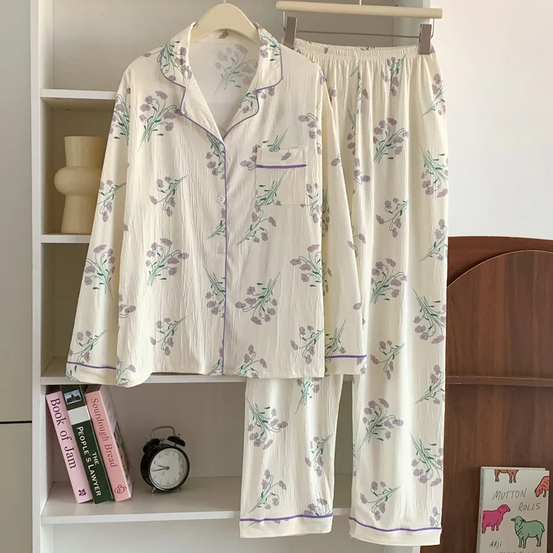 Spring and Autumn's New Long-sleeved, Thin, Comfortable Simple and High-end Women's Garden Flower Pajama Set for Home Decoration
Spring and Autumn's New Long-sleeved, Thin, Comfortable Simple and High-end Women's Garden Flower Pajama Set for Home Decoration