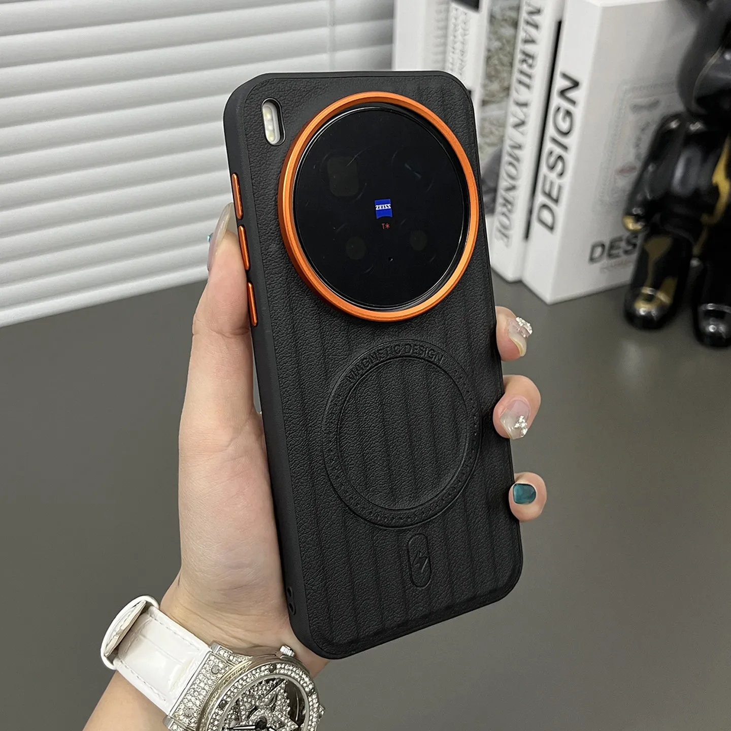 Luxury Magnetic PU Leather Case For Vivo X300 Pro X200 Ultra Mini Luggage Texture Silicone Back Cover Shockproof Dustproof Shell
Luxury Magnetic PU Leather Case For Vivo X300 Pro X200 Ultra Mini Luggage Texture Silicone Back Cover Shockproof Dustproof Shell