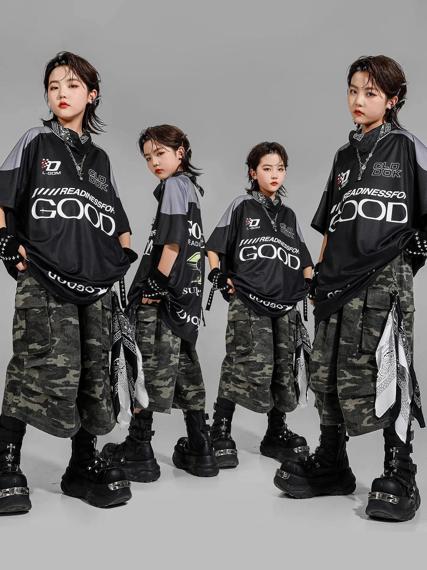 Kids Hip-hop Clothes Boys Street Dance Jazz Dance Costumes Loose Top Camouflage Shorts Suit Stage Outfit Catwalk Wear DQL10964
Kids Hip-hop Clothes Boys Street Dance Jazz Dance Costumes Loose Top Camouflage Shorts Suit Stage Outfit Catwalk Wear DQL10964