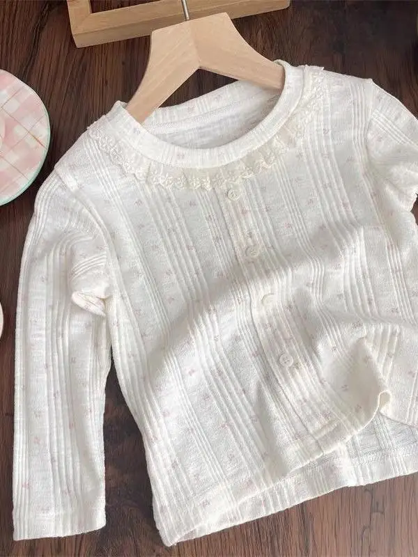 Spring Floral Long Sleeve Girls Top Baby Spring Autumn Style Underwear Ruffle T-Shirt Children's Fashion Inner Wear Shirt
Spring Floral Long Sleeve Girls Top Baby Spring Autumn Style Underwear Ruffle T-Shirt Children's Fashion Inner Wear Shirt