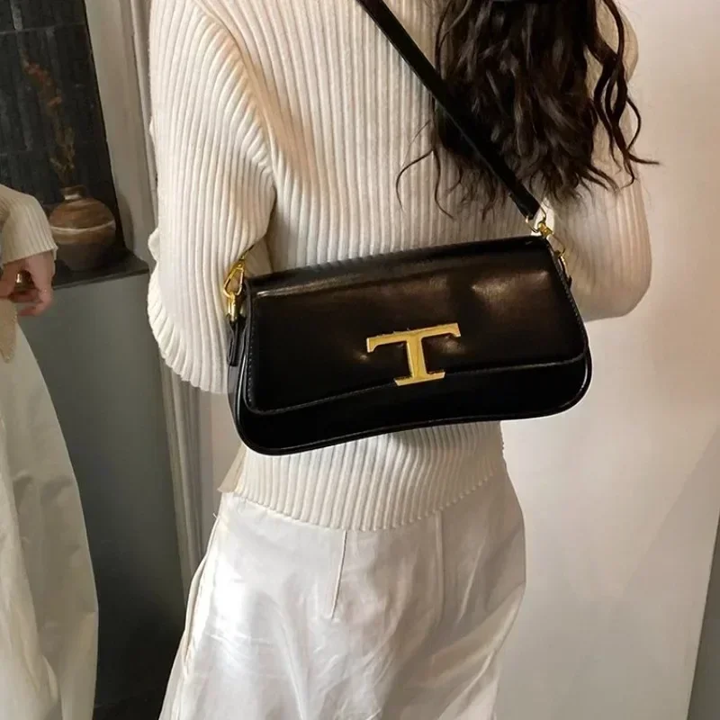 Elegant Leather Diaper Bag For Ladies Luxury Minimalist Tote Unique Vintage Clutch Purse With Original Textured Design
Elegant Leather Diaper Bag For Ladies Luxury Minimalist Tote Unique Vintage Clutch Purse With Original Textured Design