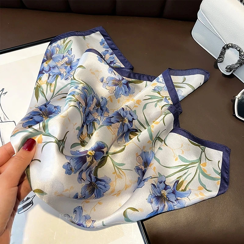 Enianechu 100% Silk Scarves Woman Brand Elegant Blue Floral Print Square Scarf Bad Scarf Winter Autumn Ladies Accessories
Enianechu 100% Silk Scarves Woman Brand Elegant Blue Floral Print Square Scarf Bad Scarf Winter Autumn Ladies Accessories