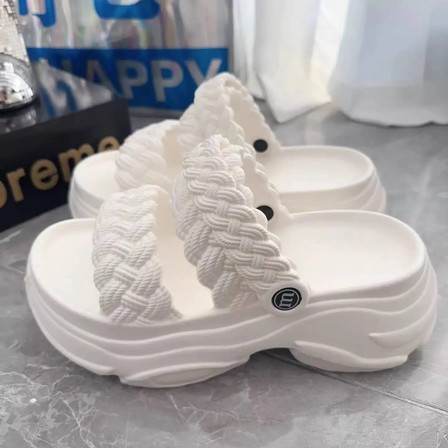 Women's Twist-Knit Platform Slippers 6cm EVA Lightweight Comfortable Minimalist Double-Strap Breathable New Clog Sandals
Women's Twist-Knit Platform Slippers 6cm EVA Lightweight Comfortable Minimalist Double-Strap Breathable New Clog Sandals
