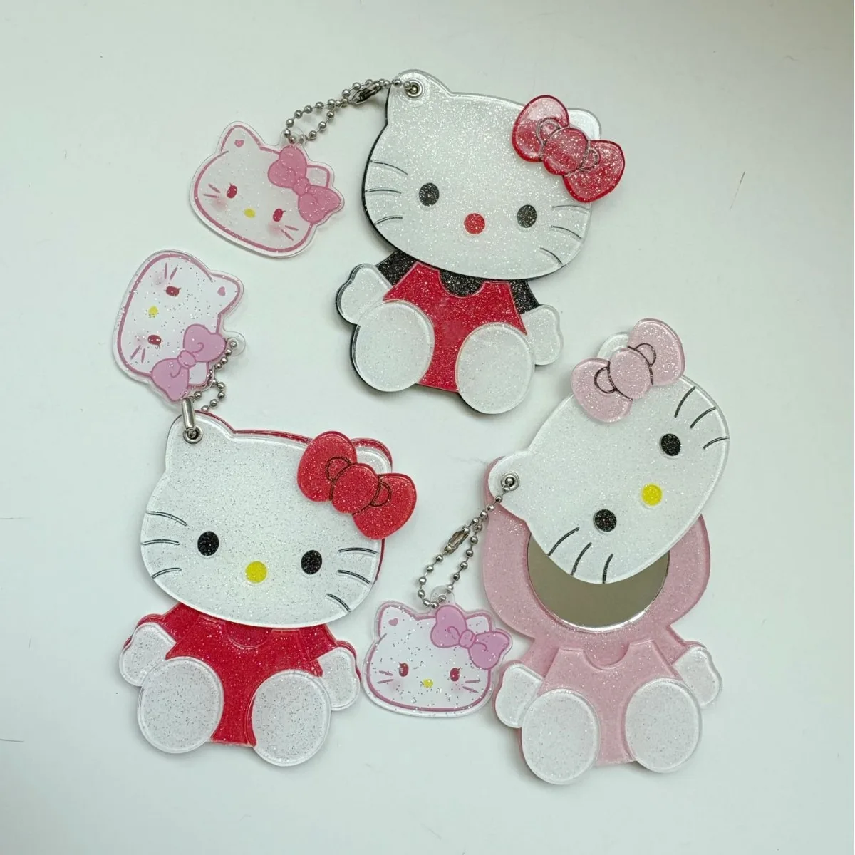 Cartoon Mirror Keychain Makeup Mirror Rotating Cat Head Makeup Mirror Portable Mirror Bag Pendant Gift for Girlfriend's Birthday
Cartoon Mirror Keychain Makeup Mirror Rotating Cat Head Makeup Mirror Portable Mirror Bag Pendant Gift for Girlfriend's Birthday