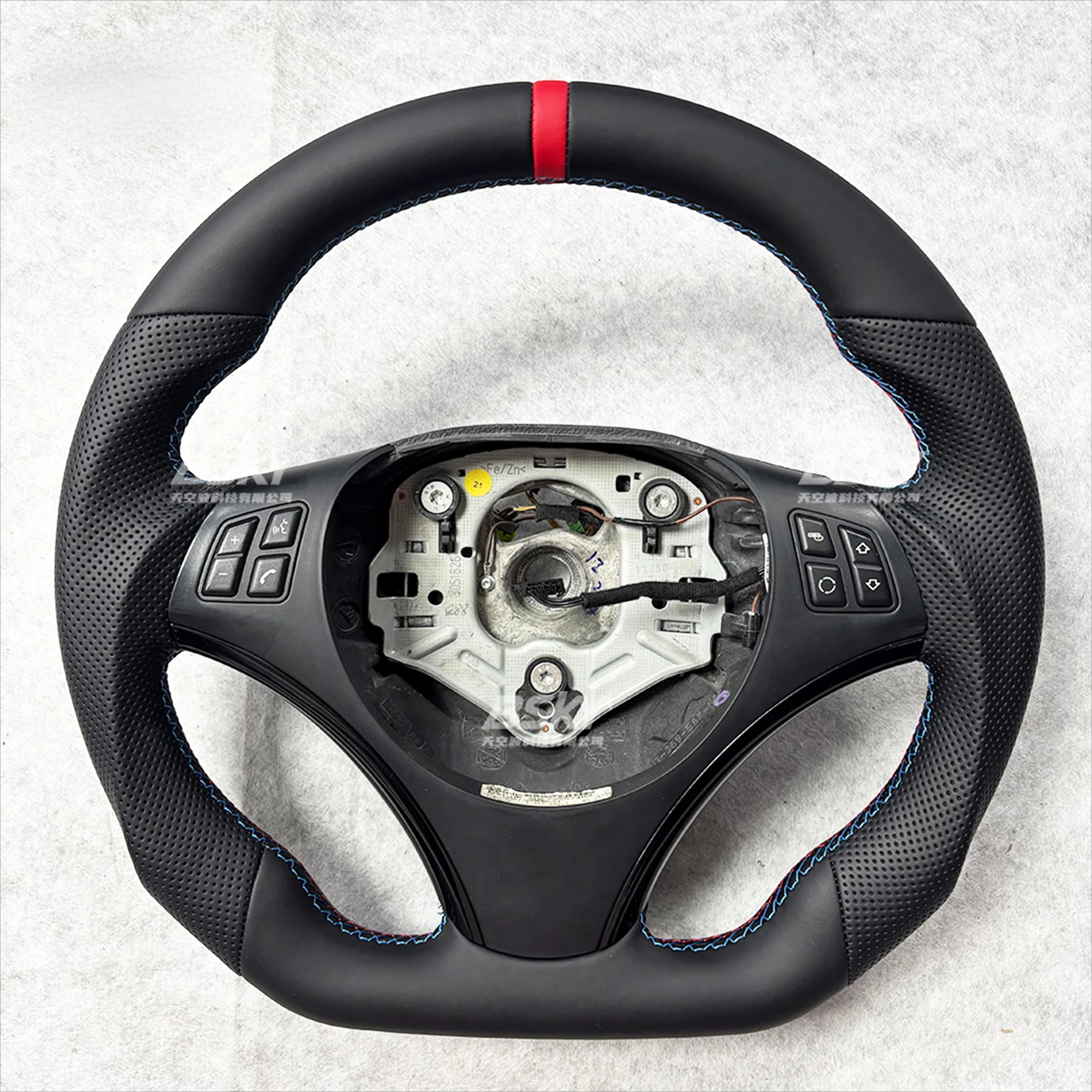 For BMW E60 X5 E70 X6 E71 E81 E82 E83 E84 E85 E87 E88 E89 E90 E91 E92 E93 M3 M5 Custom E-Series M Sport Steering Wheel
For BMW E60 X5 E70 X6 E71 E81 E82 E83 E84 E85 E87 E88 E89 E90 E91 E92 E93 M3 M5 Custom E-Series M Sport Steering Wheel
