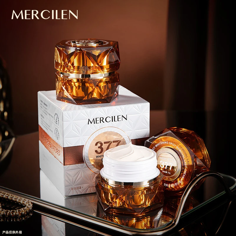 Крем MERCILEN Triple-Action Whitening And Spot-Reduction 377 для женщин: отбеливание, уменьшение пигментации, против морщин, укрепление, увлажнение и питание.
Крем MERCILEN Triple-Action Whitening And Spot-Reduction 377 для женщин: отбеливание, уменьшение пигментации, против морщин, укрепление, увлажнение и питание.