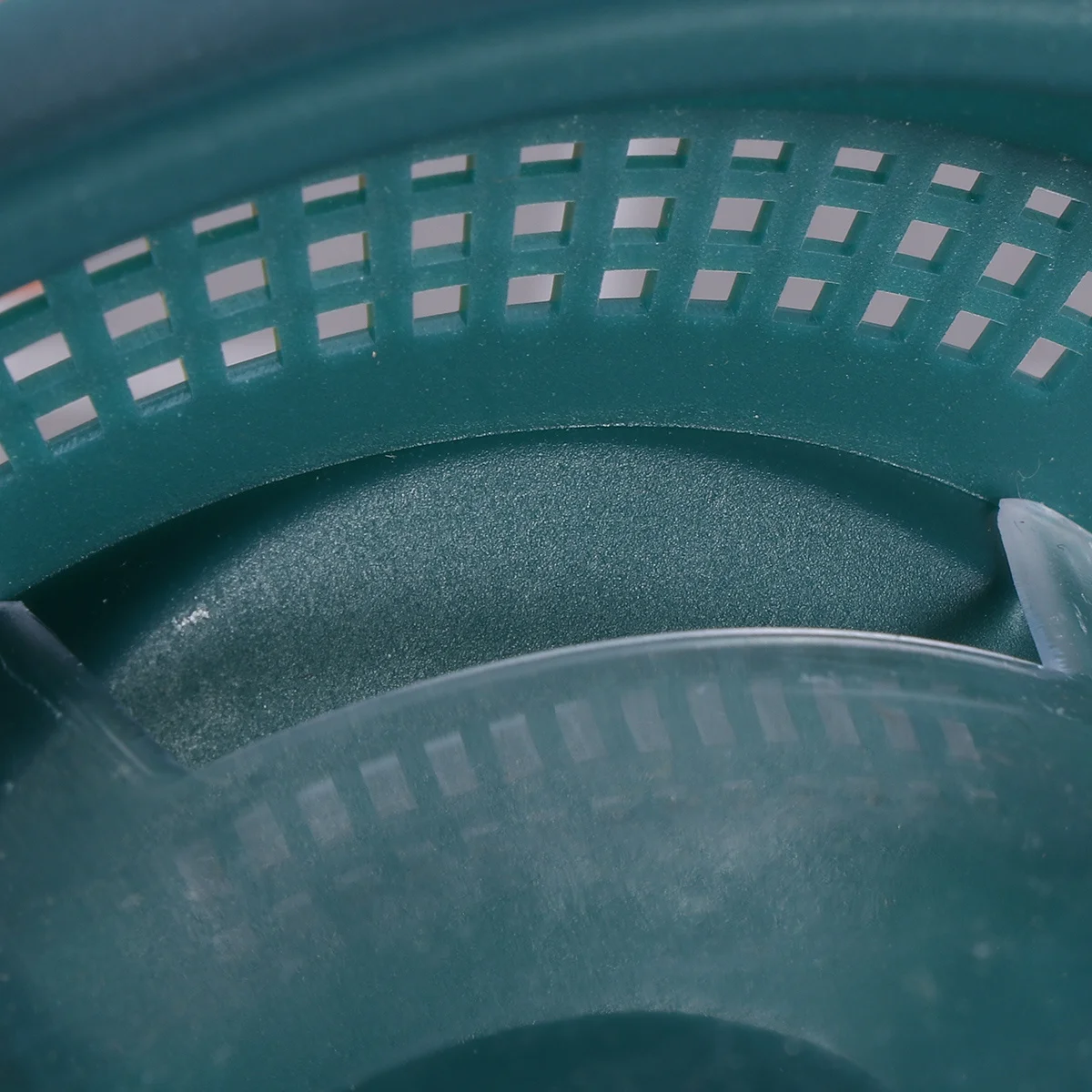 Hanging Wild Bird Feeder Durable Plastic Roof Hanger Garden Yard Outdoor Decoration Weather Protection Wild Bird Feeder
Hanging Wild Bird Feeder Durable Plastic Roof Hanger Garden Yard Outdoor Decoration Weather Protection Wild Bird Feeder