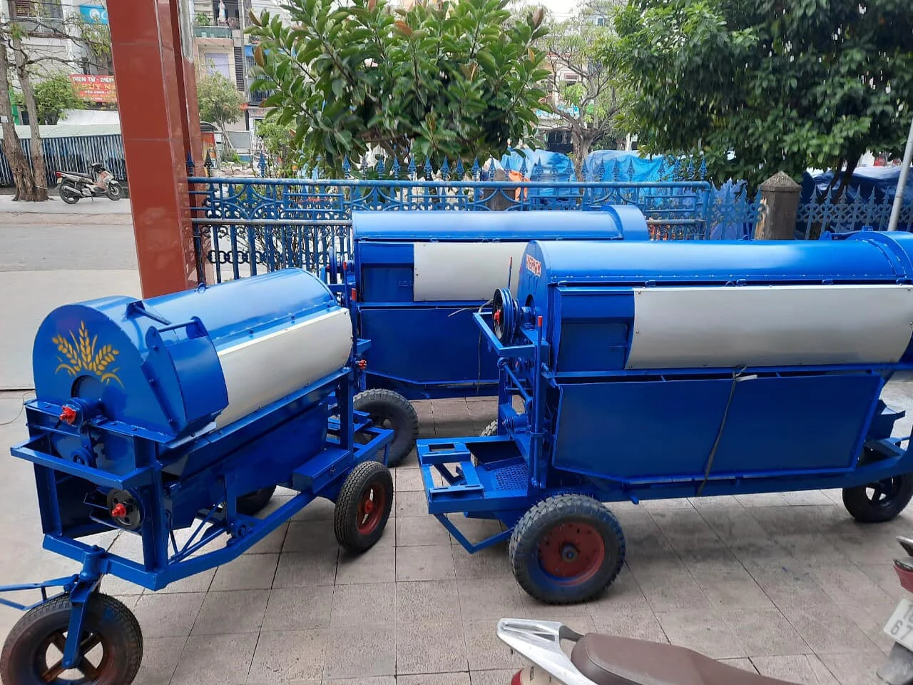 Высококачественная малогабаритная молотилка для пшеницы, сои и риса 2026 года, производство Вьетнам, сельскохозяйственное оборудование, хит продаж
Высококачественная малогабаритная молотилка для пшеницы, сои и риса 2026 года, производство Вьетнам, сельскохозяйственное оборудование, хит продаж