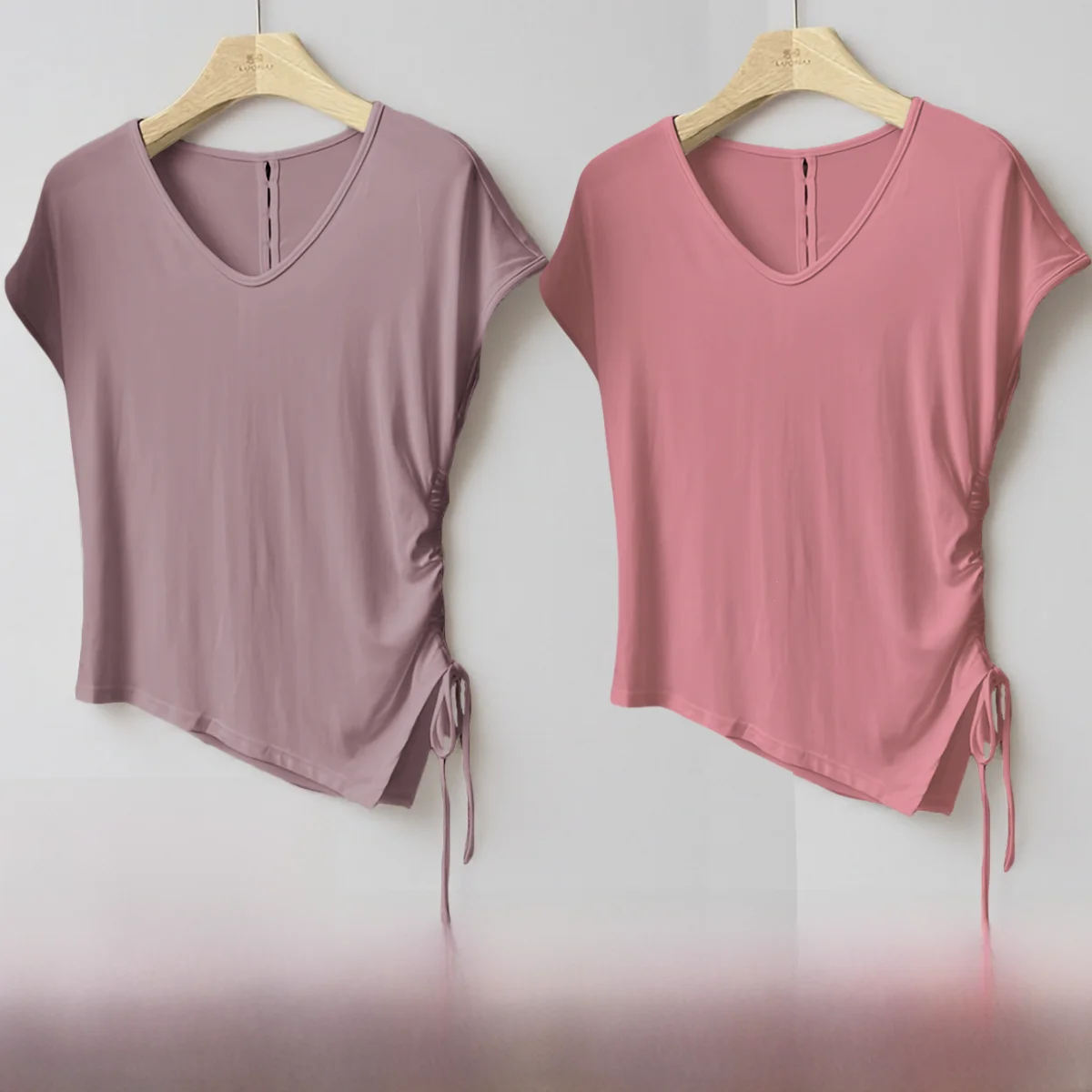 Women's Casual V-Neck Short Sleeve T-Shirt Set Waist-Cinching Hollow out Drawstring High Waist Design Summer Fashion Top
Women's Casual V-Neck Short Sleeve T-Shirt Set Waist-Cinching Hollow out Drawstring High Waist Design Summer Fashion Top