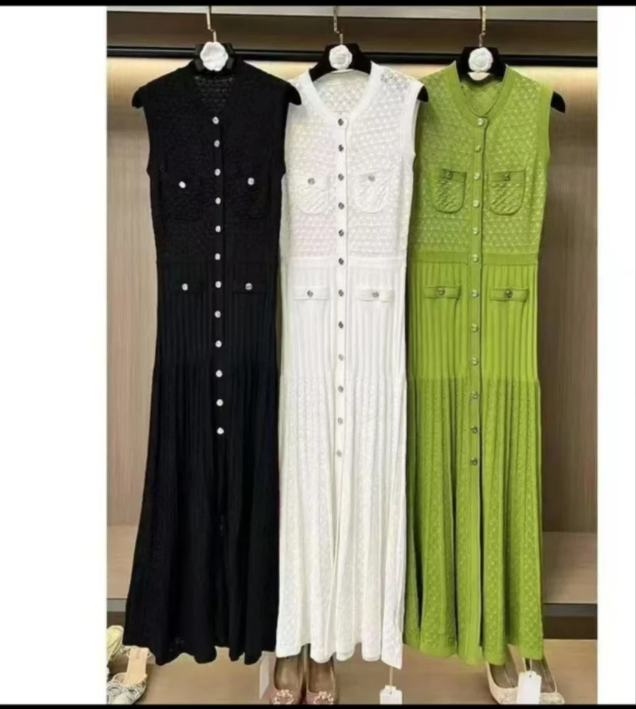 Summer New Fashionable Temperament Commuting Single Breasted Round Neck Sleeveless Slim Fit Hollow Out Lady Long Knitted Dress
Summer New Fashionable Temperament Commuting Single Breasted Round Neck Sleeveless Slim Fit Hollow Out Lady Long Knitted Dress