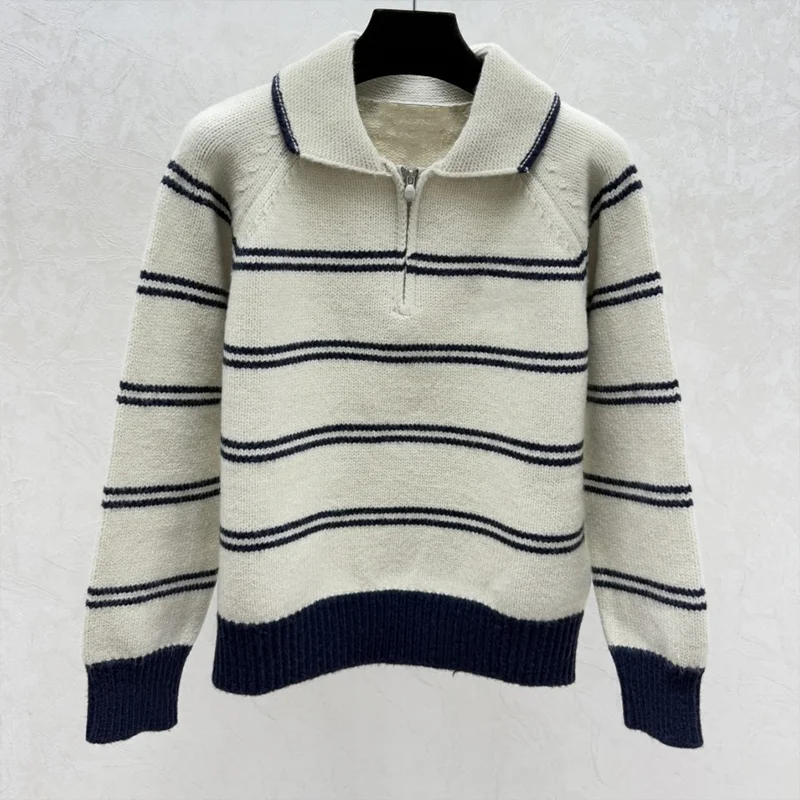 Высококачественный полосатый пуловер с цветными блоками, свитер на молнии с лацканами, женский трикотаж с вышитым логотипом 25122347
Высококачественный полосатый пуловер с цветными блоками, свитер на молнии с лацканами, женский трикотаж с вышитым логотипом 25122347
