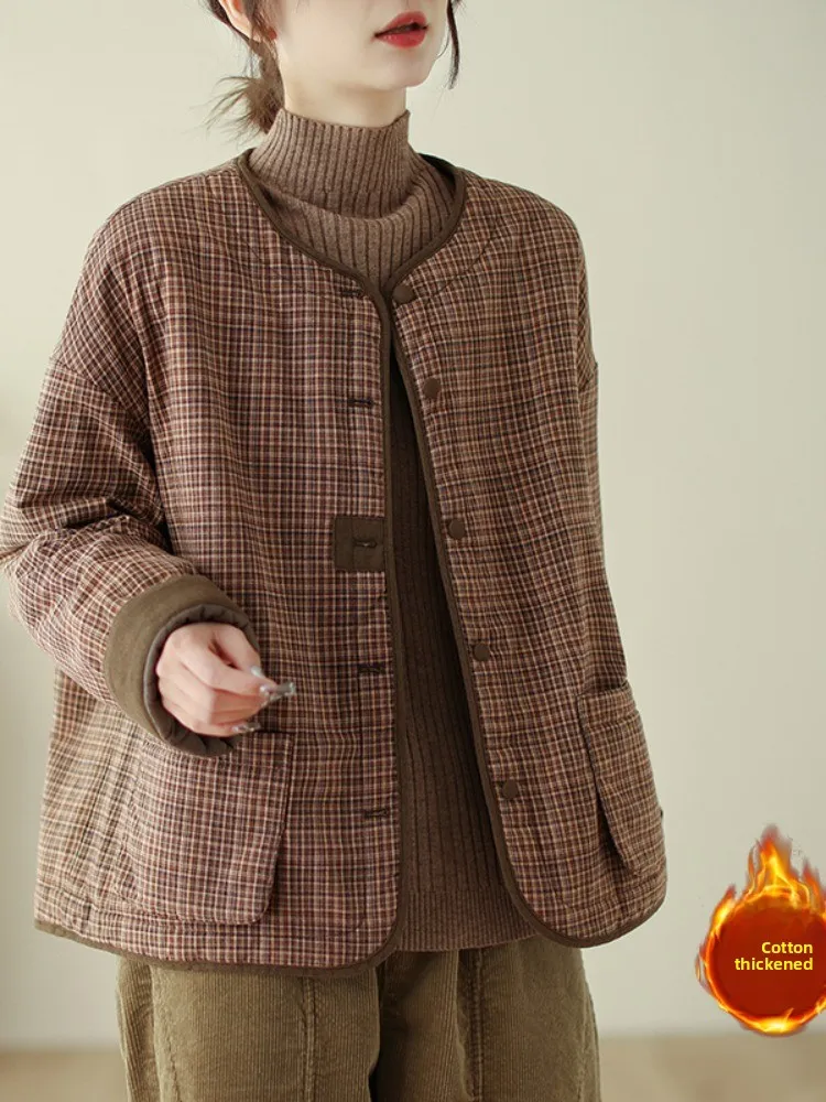 Thiened Cotton Flannel Retro Plaid Jaet Women's Winter Lightweight Warm Loose Age-Defng Home Clothes Cotton Coat
Thiened Cotton Flannel Retro Plaid Jaet Women's Winter Lightweight Warm Loose Age-Defng Home Clothes Cotton Coat