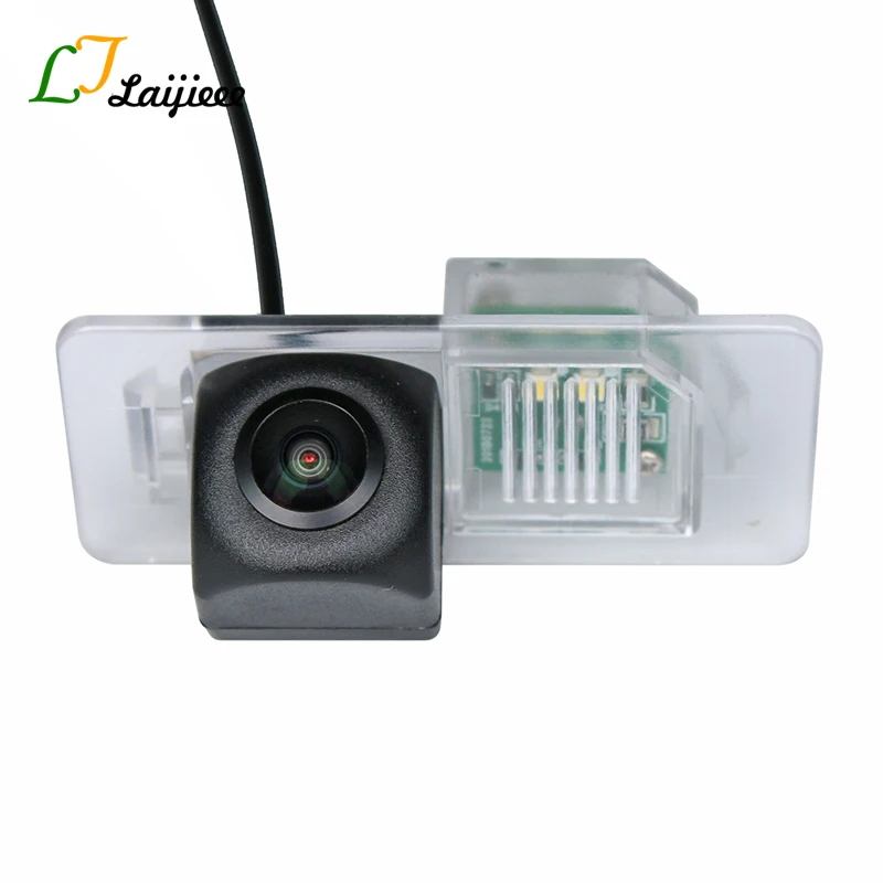 For BMW X1 E84 F48 X3 F25 G01 X4 F26 X5 M E70 F15 G05 X6 M E71 F16 Fisheye HD Night Vision Car Rear View Backup Parking Camera
For BMW X1 E84 F48 X3 F25 G01 X4 F26 X5 M E70 F15 G05 X6 M E71 F16 Fisheye HD Night Vision Car Rear View Backup Parking Camera