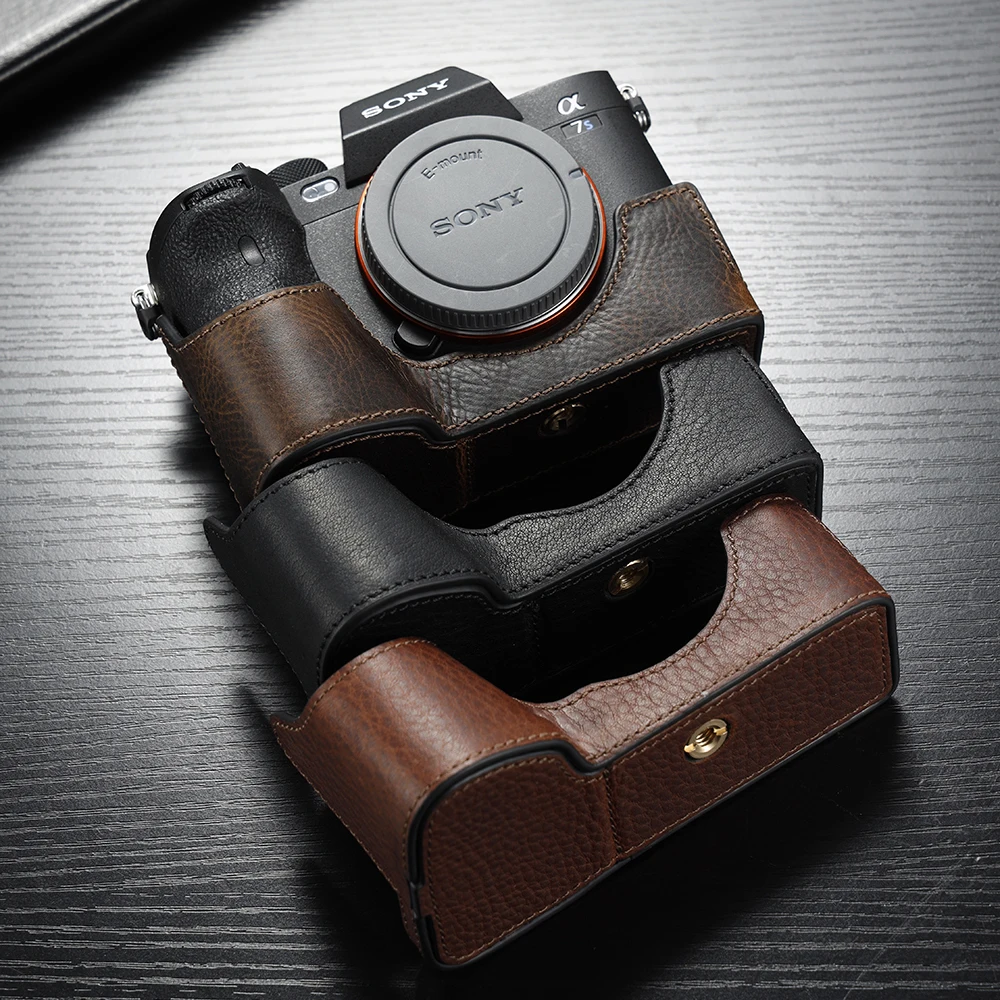 Кожаный чехол для камеры Sony A7M4 ручной работы, чехол из натуральной кожи, чехол на половину корпуса для Sony A7R4 A7M4 A7S3 A1
Кожаный чехол для камеры Sony A7M4 ручной работы, чехол из натуральной кожи, чехол на половину корпуса для Sony A7R4 A7M4 A7S3 A1