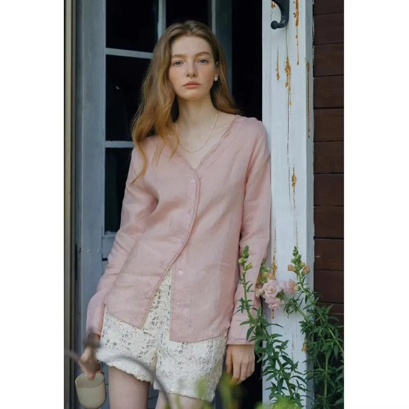 Women Shirt Lace Sunscreen Spring Summer French V-neck Shirt
Women Shirt Lace Sunscreen Spring Summer French V-neck Shirt