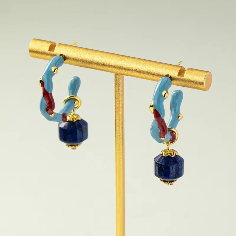 French retro contrast coral enamel enamel natural lapis Lazuli pearl earrings light luxury high-grade sense silver needle earrin
French retro contrast coral enamel enamel natural lapis Lazuli pearl earrings light luxury high-grade sense silver needle earrin