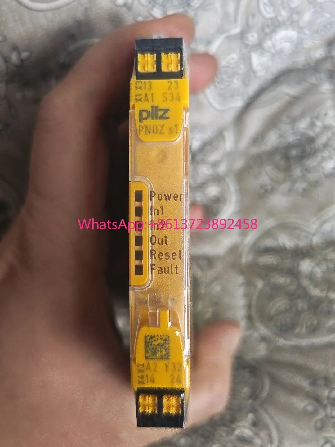 Pilz 751101 safety relay Germany in stock
Pilz 751101 safety relay Germany in stock