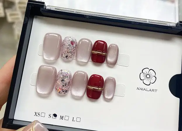 10PCS Light Luxury Handmade Short Square Press on Nails Glitter Sequin Cat Eye Flower Designs Fake Nails for Women Wearable Tips
10PCS Light Luxury Handmade Short Square Press on Nails Glitter Sequin Cat Eye Flower Designs Fake Nails for Women Wearable Tips
