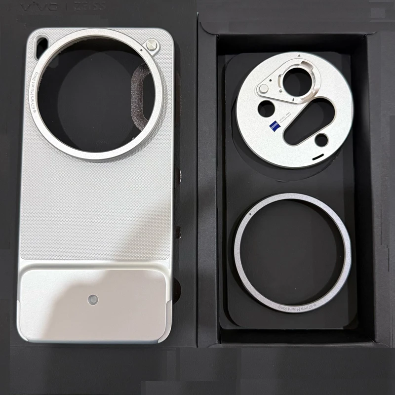 Original Case For VIVO X300 Ultra Connector Cover Case For Vivo X300 Ultra
Original Case For VIVO X300 Ultra Connector Cover Case For Vivo X300 Ultra