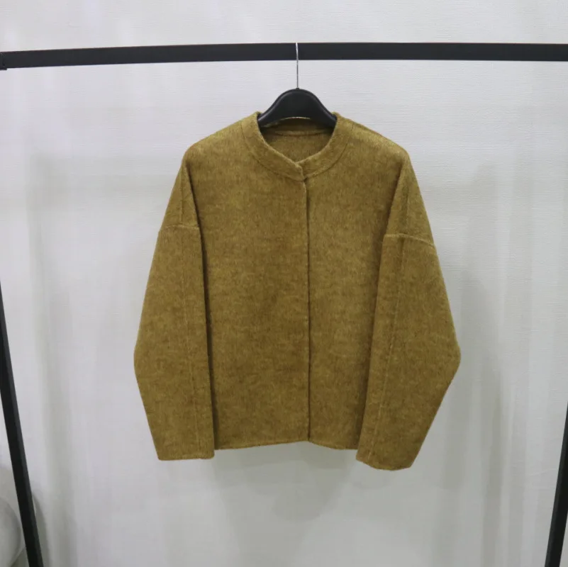 Новое зимнее утолщенное шерстяное пальто, двухстороннее шерстяное Короткое шерстяное пальто для женщин 
Новое зимнее утолщенное шерстяное пальто, двухстороннее шерстяное Короткое шерстяное пальто для женщин