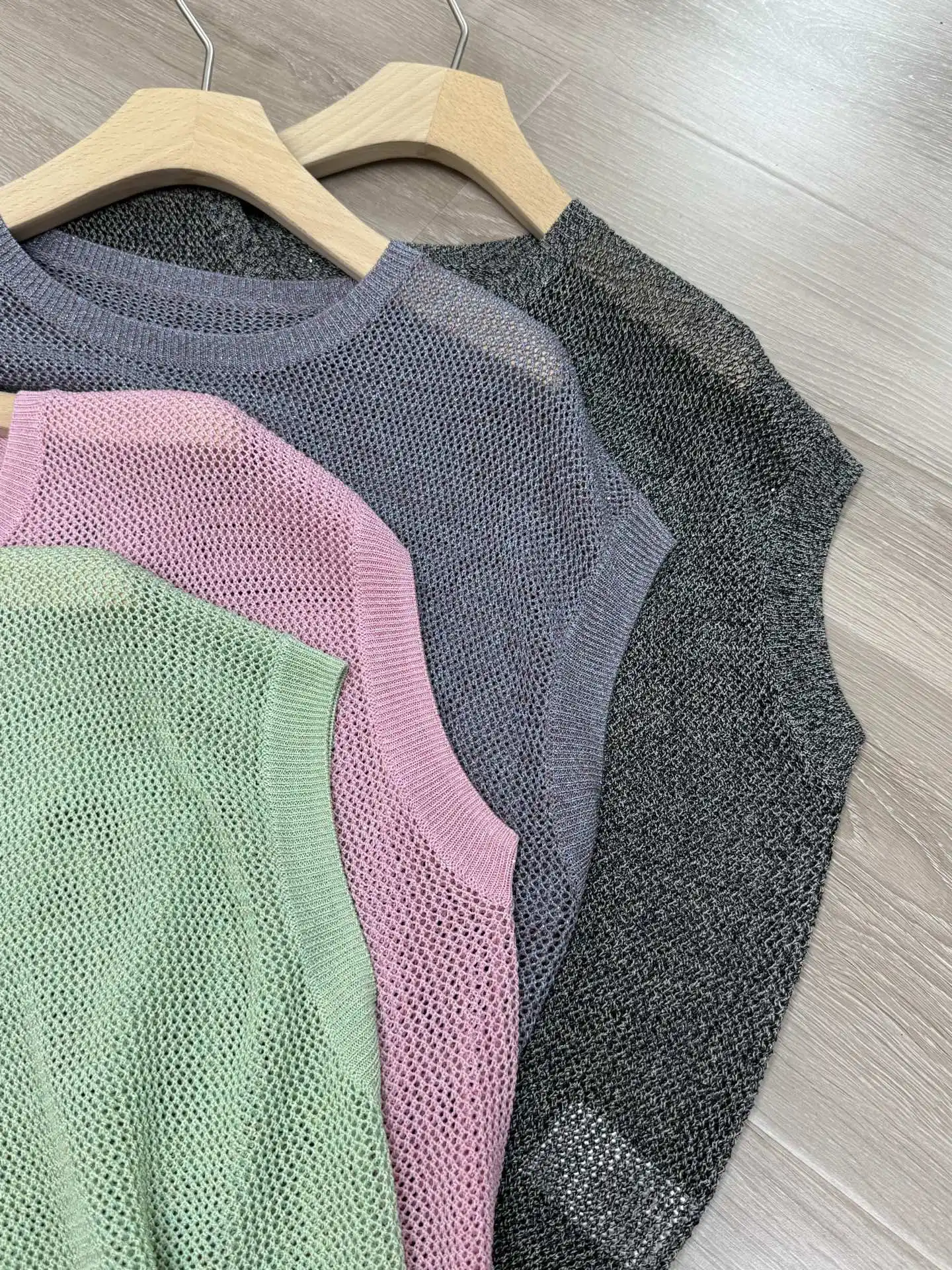 New Loose-Fitting Openwork Vest, Slimming Cardigan, Sleeveless Knit Top For Women
New Loose-Fitting Openwork Vest, Slimming Cardigan, Sleeveless Knit Top For Women