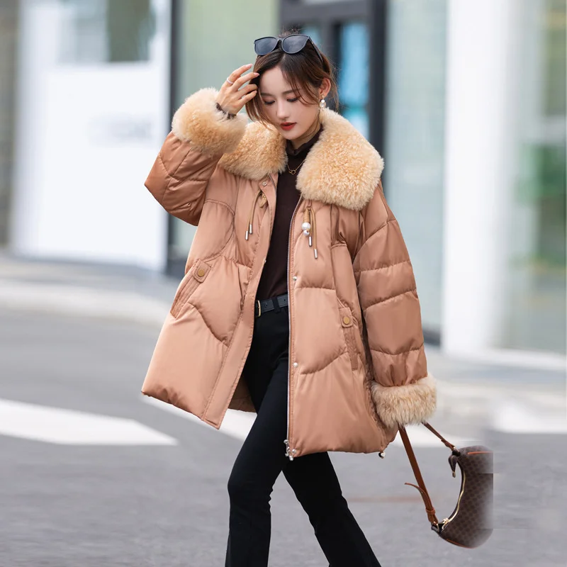 2022 High Quality Down Jacket Women Winter White Duck Down Coat Thicken Wool Fur Collar A-line Loose Overcoat Female Warm Tops
2022 High Quality Down Jacket Women Winter White Duck Down Coat Thicken Wool Fur Collar A-line Loose Overcoat Female Warm Tops