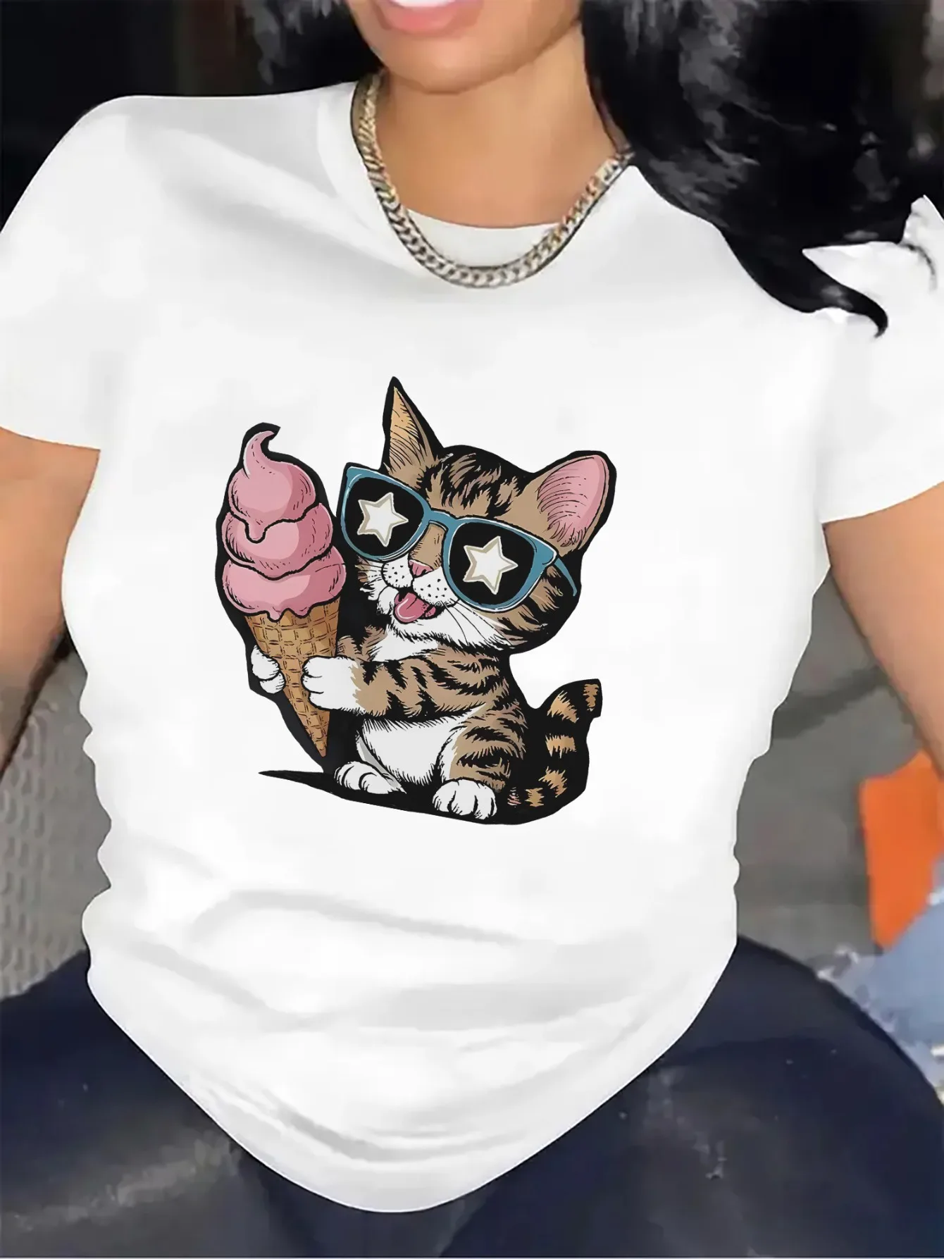 Women's Cat Ice Cream Pattern T-Shirt - Cute Short-Sleeve Design, Soft and Stylish for Summer, Everyday, and Outdoor Activities
Women's Cat Ice Cream Pattern T-Shirt - Cute Short-Sleeve Design, Soft and Stylish for Summer, Everyday, and Outdoor Activities