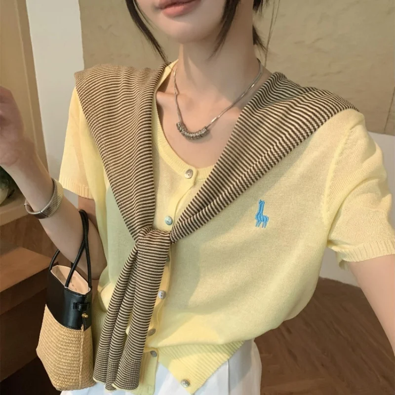 Women's Yellow Ice Silk Shawl T-Shirt Short Sleeve Knitted Summer Top Unique Beautiful And Super Stylish
Women's Yellow Ice Silk Shawl T-Shirt Short Sleeve Knitted Summer Top Unique Beautiful And Super Stylish