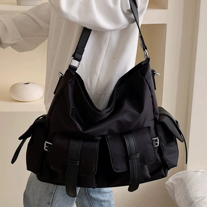 Casual Large Capacity Multiple Pockets Women Shoulder Bags Waterproof Nylon Hobos Crossbody Bag Big Shopper Purses 2025 Handbags
Casual Large Capacity Multiple Pockets Women Shoulder Bags Waterproof Nylon Hobos Crossbody Bag Big Shopper Purses 2025 Handbags