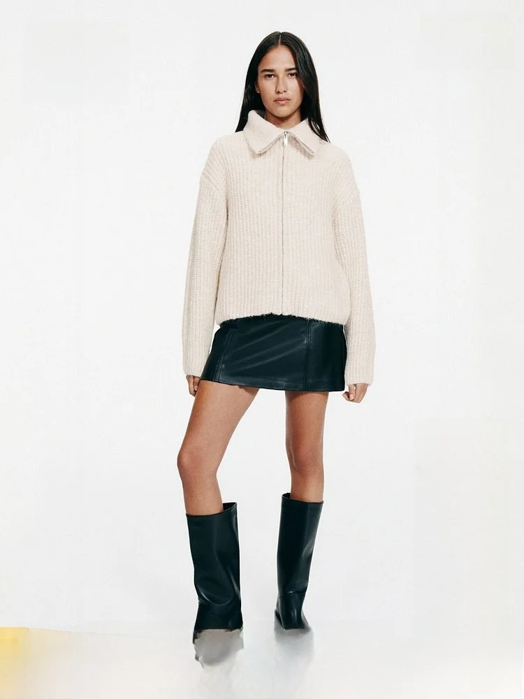 H&M Women's Knitted Sweater Summer Zipper Warm Outerwear Row System Knitwear Casual Style Polyester Fiber Shoulder-Length
H&M Women's Knitted Sweater Summer Zipper Warm Outerwear Row System Knitwear Casual Style Polyester Fiber Shoulder-Length