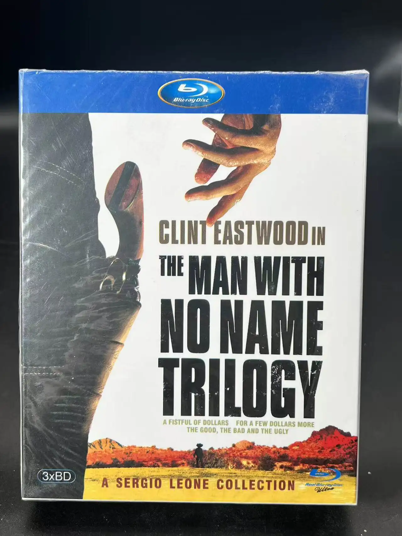 Brand New BD Blu-ray High Definition The Man with the Iron Fists Trilogy 3 Disc Set English and Mandarin Audio Chinese
Brand New BD Blu-ray High Definition The Man with the Iron Fists Trilogy 3 Disc Set English and Mandarin Audio Chinese