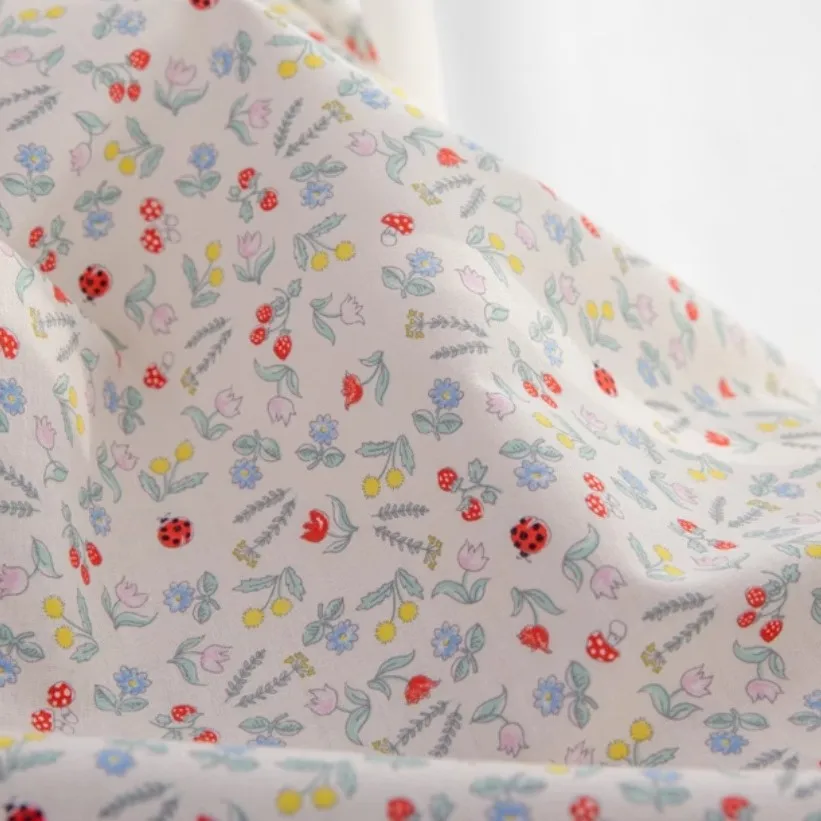 Pastoral Floral Cotton Poplin Fabric for Kids Baby Sewing Cloth Dresses Skirt DIY Handmade Patchwork
Pastoral Floral Cotton Poplin Fabric for Kids Baby Sewing Cloth Dresses Skirt DIY Handmade Patchwork