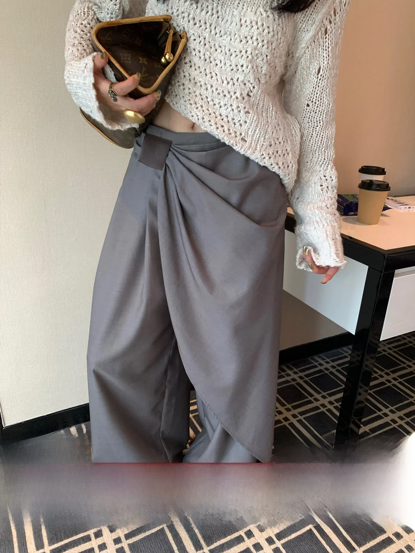 Ouyang Casual High Waist Wide Leg Pants Irregular Loose Long Trousers Women's Autumn Straight Cut Pants Comfortable Leisure T...
Ouyang Casual High Waist Wide Leg Pants Irregular Loose Long Trousers Women's Autumn Straight Cut Pants Comfortable Leisure T...