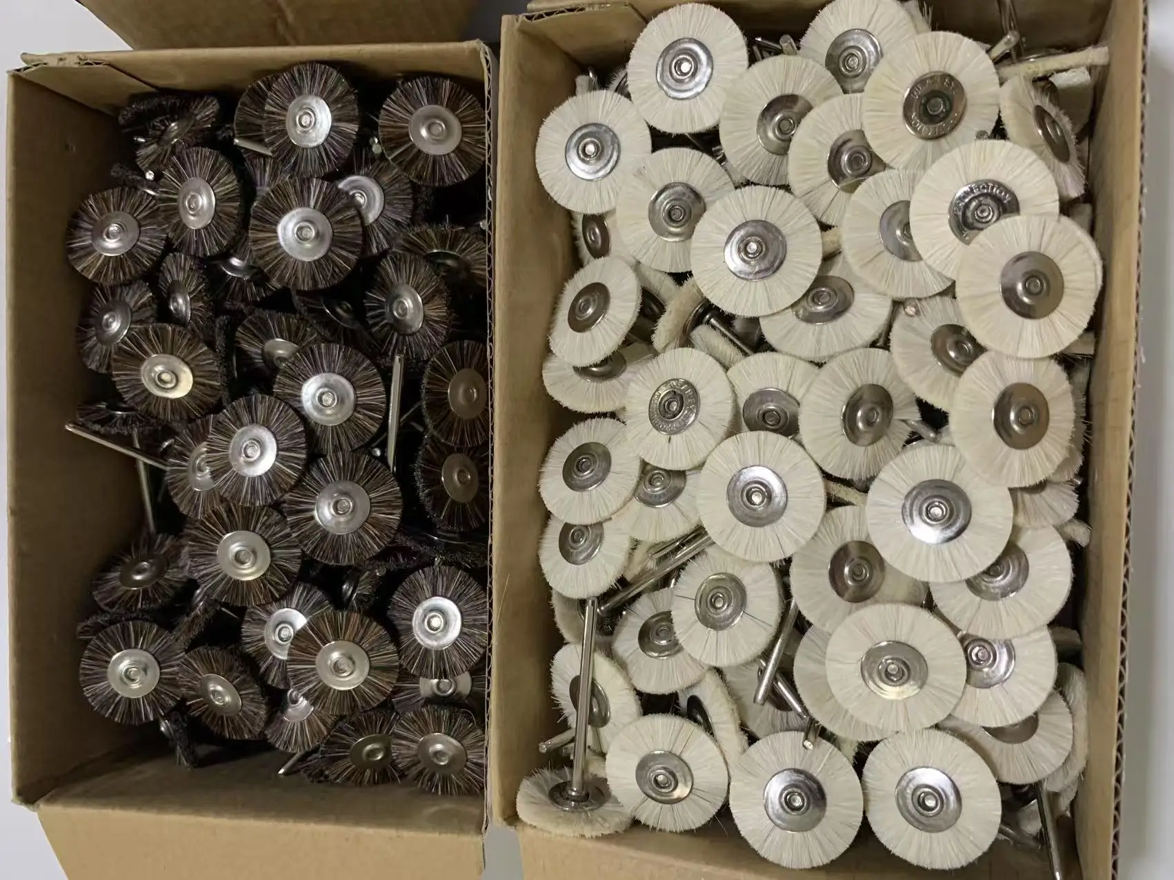 144PCS 19MM Jewelry Polishing Brushes Dremel Accessories Abrasive Wheel Hard/Medium/Soft Bristle Brush
144PCS 19MM Jewelry Polishing Brushes Dremel Accessories Abrasive Wheel Hard/Medium/Soft Bristle Brush