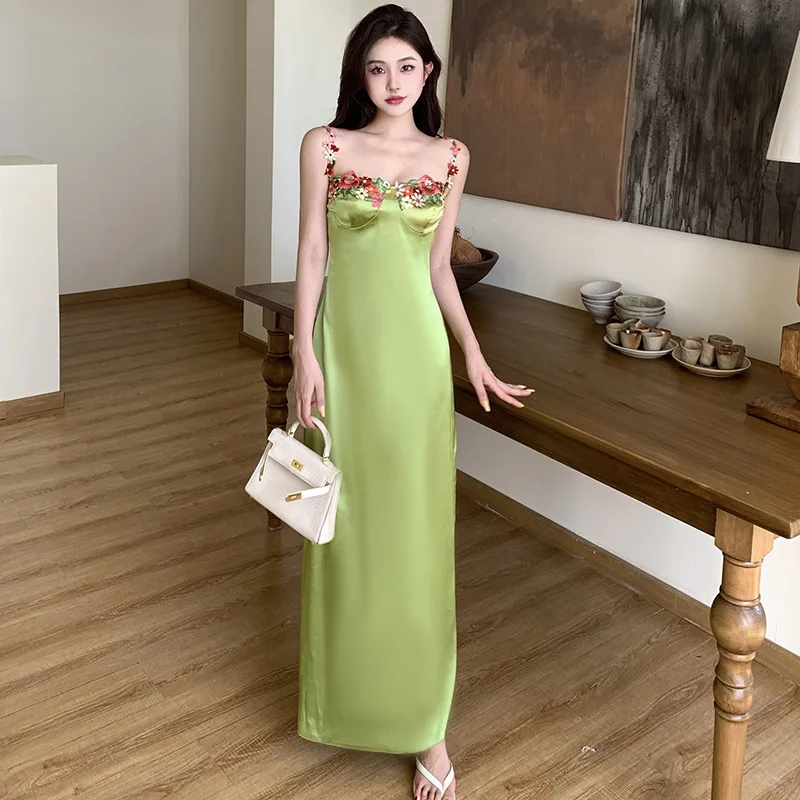 Sling Lace Satin Slim Temperament Dress Ins Pure Desire Wind Hot Girl Bag Hip Sexy Long Skirt Woman
Sling Lace Satin Slim Temperament Dress Ins Pure Desire Wind Hot Girl Bag Hip Sexy Long Skirt Woman