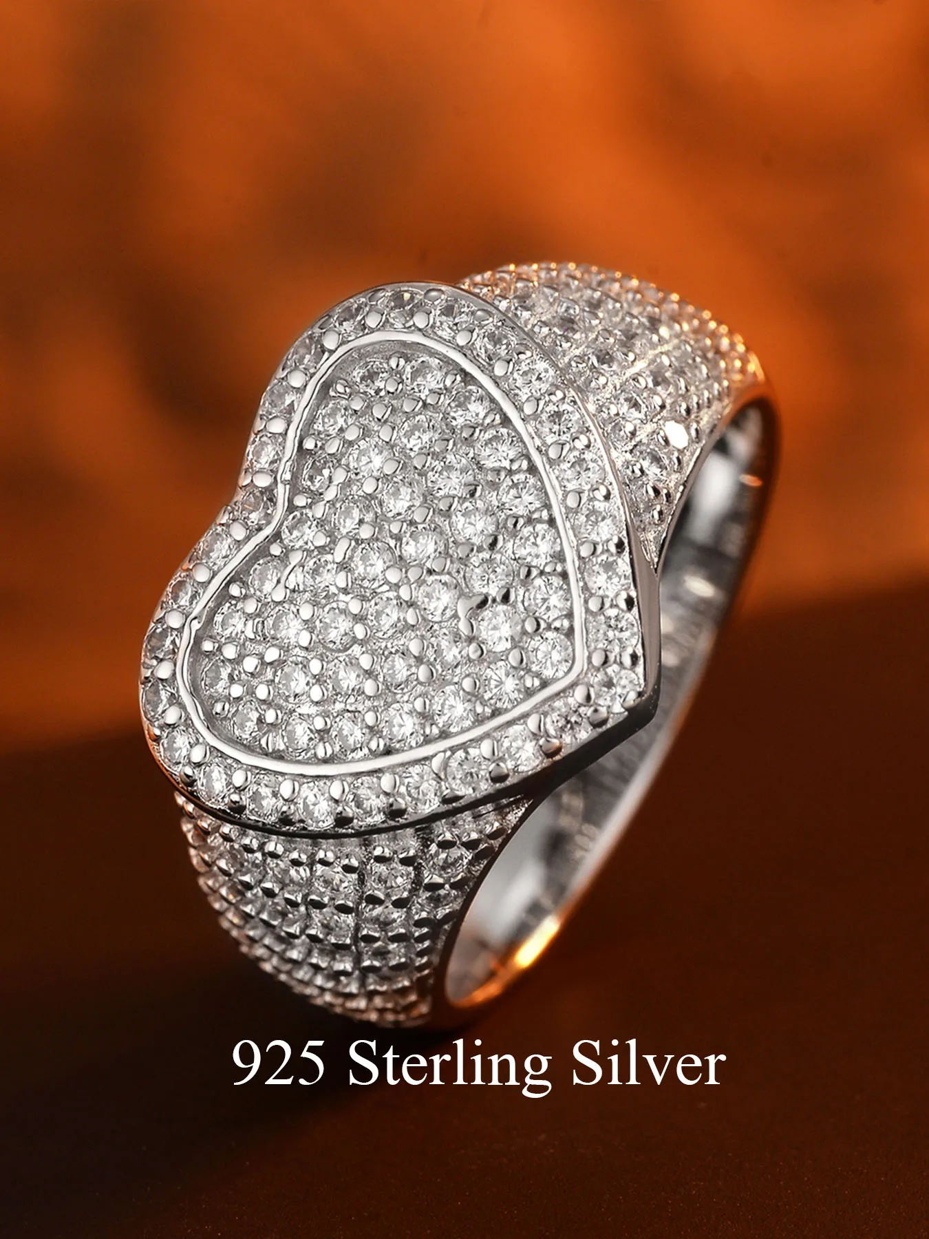 925 Sterling Silver Lady's Ring, Light Luxury Fashion, Heart-shaped Design, Fully Set With 5A Zirconia, Suitable For Daily Wear.
925 Sterling Silver Lady's Ring, Light Luxury Fashion, Heart-shaped Design, Fully Set With 5A Zirconia, Suitable For Daily Wear.
