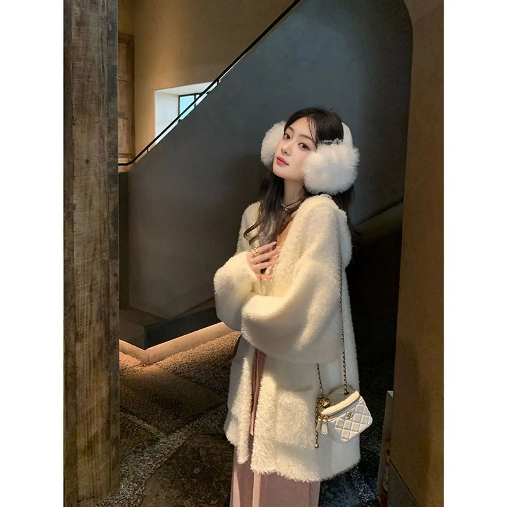 2025Autumn New Women's Mid To Long Lazy Sweater Jacket Hooded Faux Mink Fur Knitted Cardigan
2025Autumn New Women's Mid To Long Lazy Sweater Jacket Hooded Faux Mink Fur Knitted Cardigan