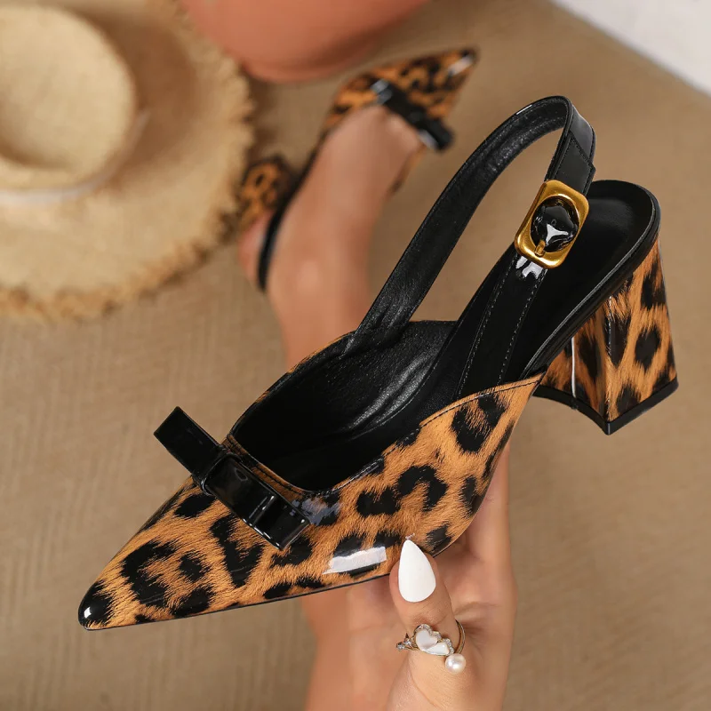 Pointed-toe sexy high-heeled shoes with chunky heels, shallow leopard print, closed-toe, open-back women's sandals with bow
Pointed-toe sexy high-heeled shoes with chunky heels, shallow leopard print, closed-toe, open-back women's sandals with bow