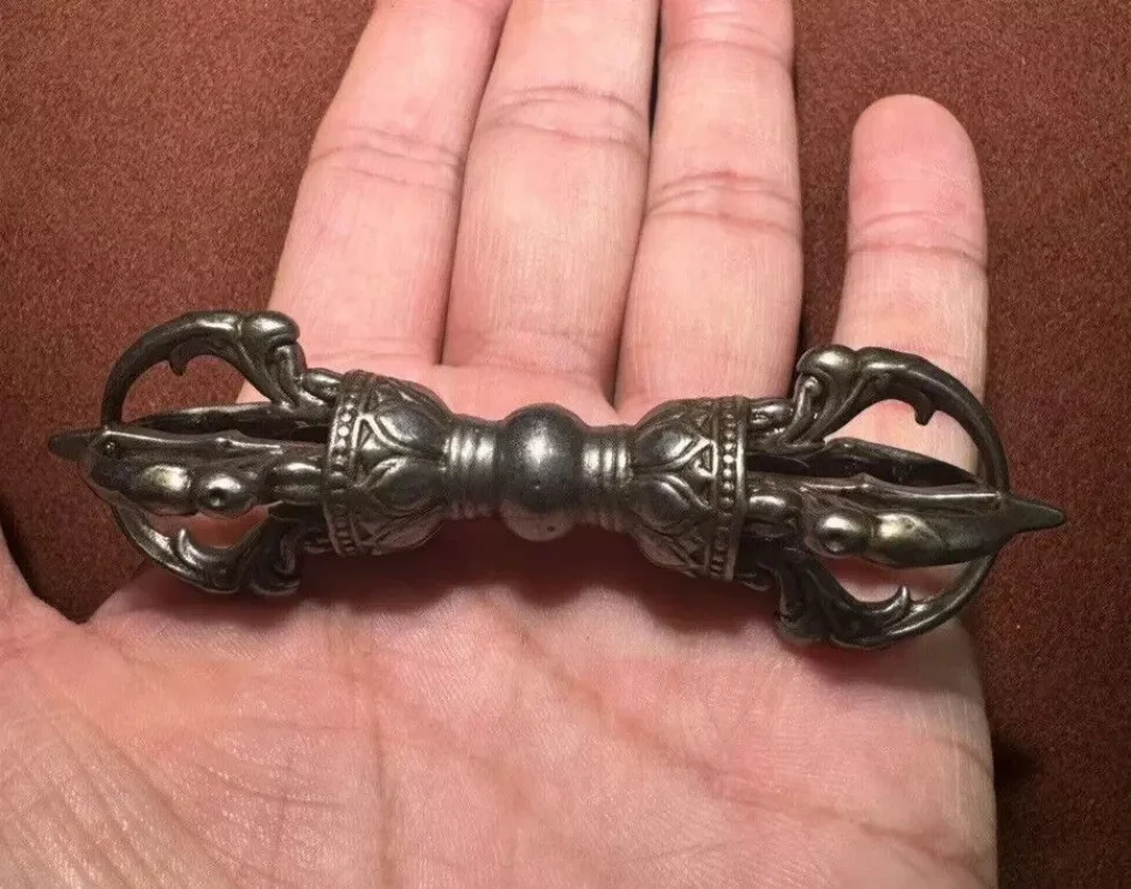 Old Tibet Buddhism temple Tiantie Vajra Dorje Phurpa Exorcism Talisman faqi
Old Tibet Buddhism temple Tiantie Vajra Dorje Phurpa Exorcism Talisman faqi