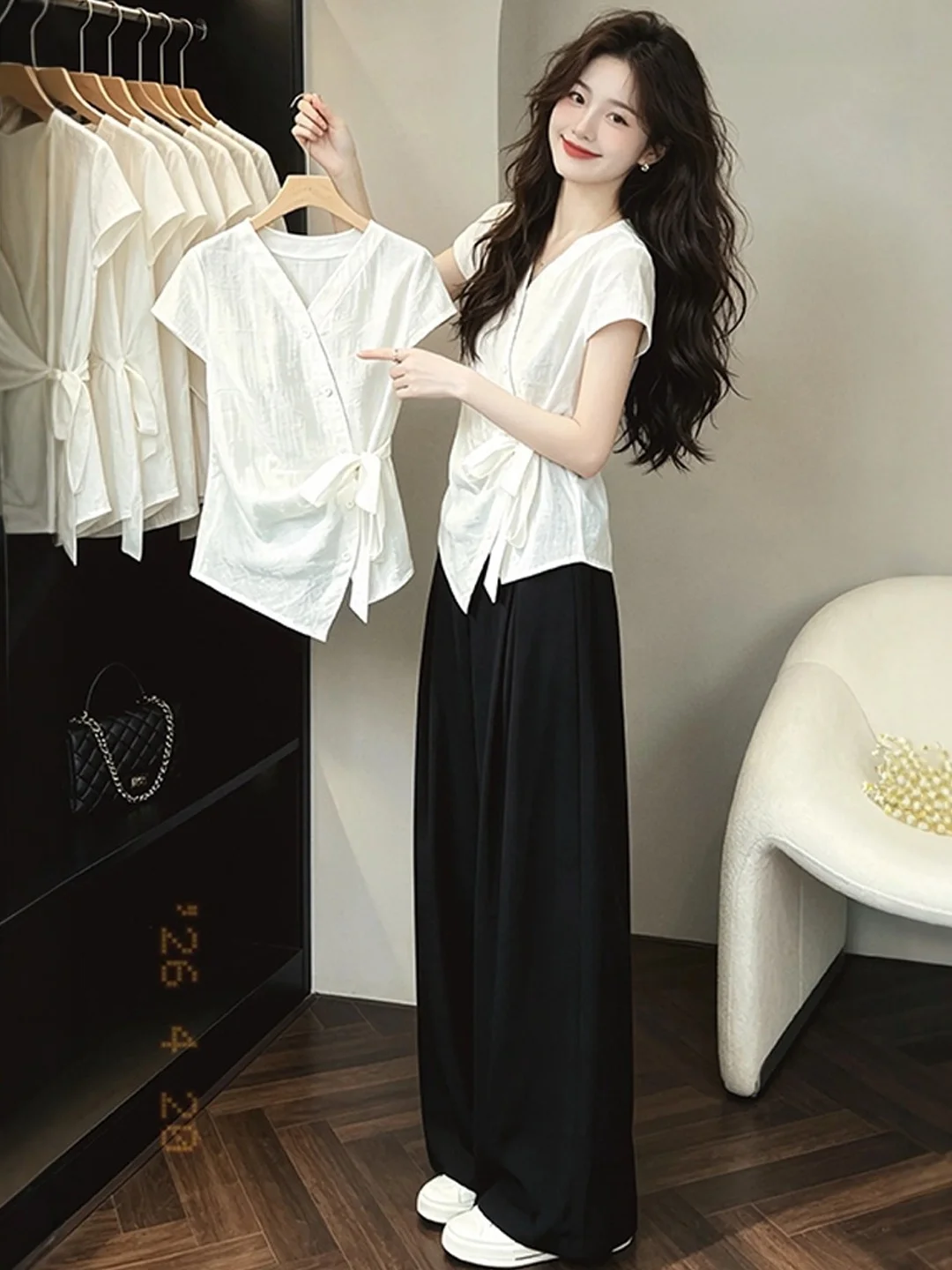 Elegant Short Sleeve Asymmetrical Shirt Women's plus Size Summer Fashionable Versatile Slimming Beautiful Top Korean Style
Elegant Short Sleeve Asymmetrical Shirt Women's plus Size Summer Fashionable Versatile Slimming Beautiful Top Korean Style