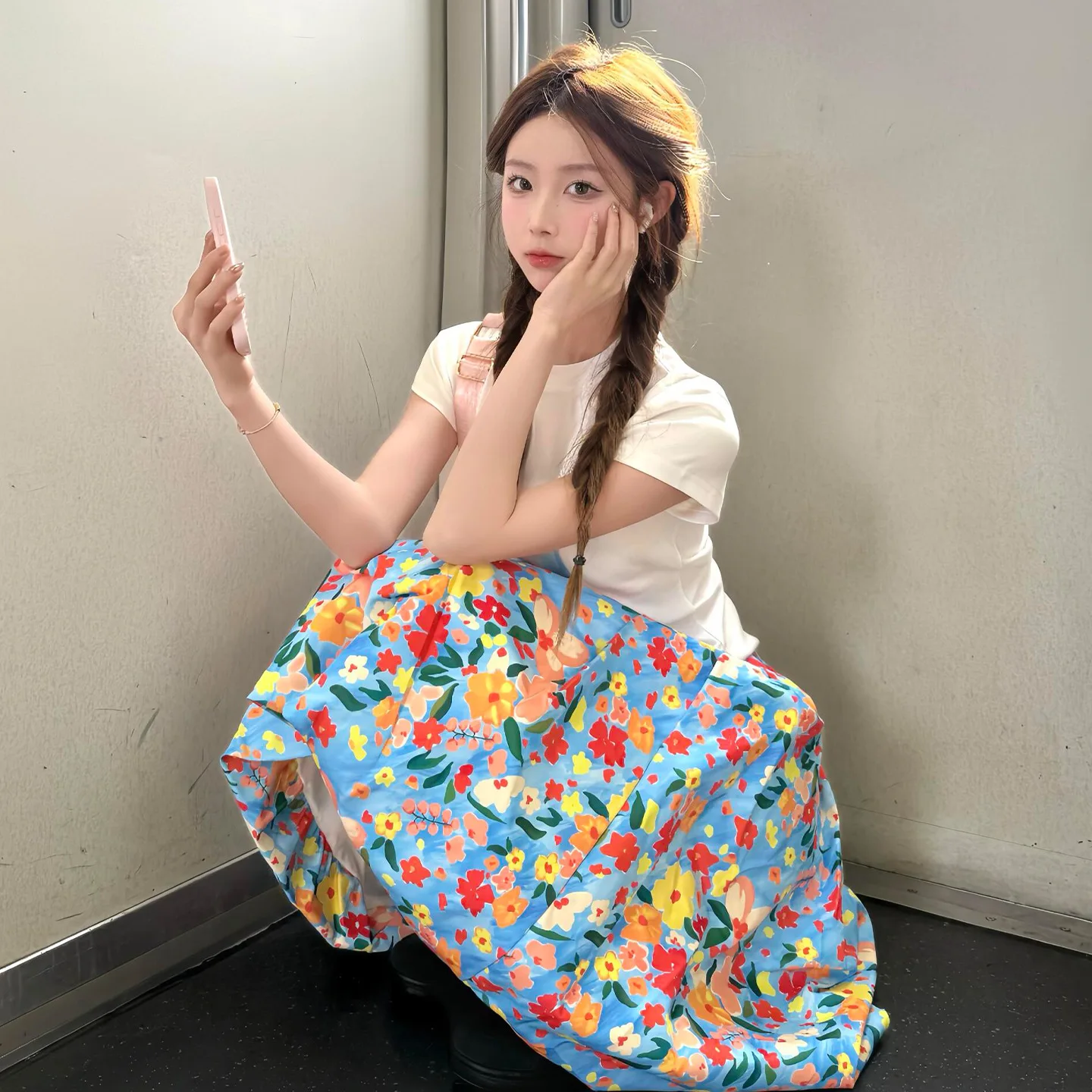 Women's Spring New High-Waisted A-Line Long Skirt, Blue Floral Printed Midi Skirt, Vacation Style
Women's Spring New High-Waisted A-Line Long Skirt, Blue Floral Printed Midi Skirt, Vacation Style