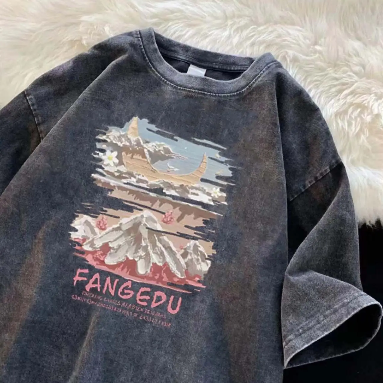 American retro washed distressed short sleeved T-shirts for men and women street trend hip hop round neck tops trendy T-shirts
American retro washed distressed short sleeved T-shirts for men and women street trend hip hop round neck tops trendy T-shirts