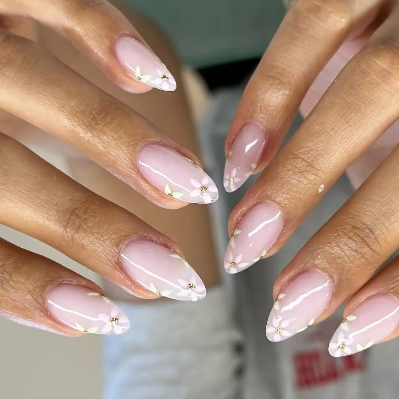 24Pcs Spring Pastel Floral Press on Fake Nails Sweet Almond Acrylic False Nails French Design Short Wearable Daily Manicure Tips
24Pcs Spring Pastel Floral Press on Fake Nails Sweet Almond Acrylic False Nails French Design Short Wearable Daily Manicure Tips
