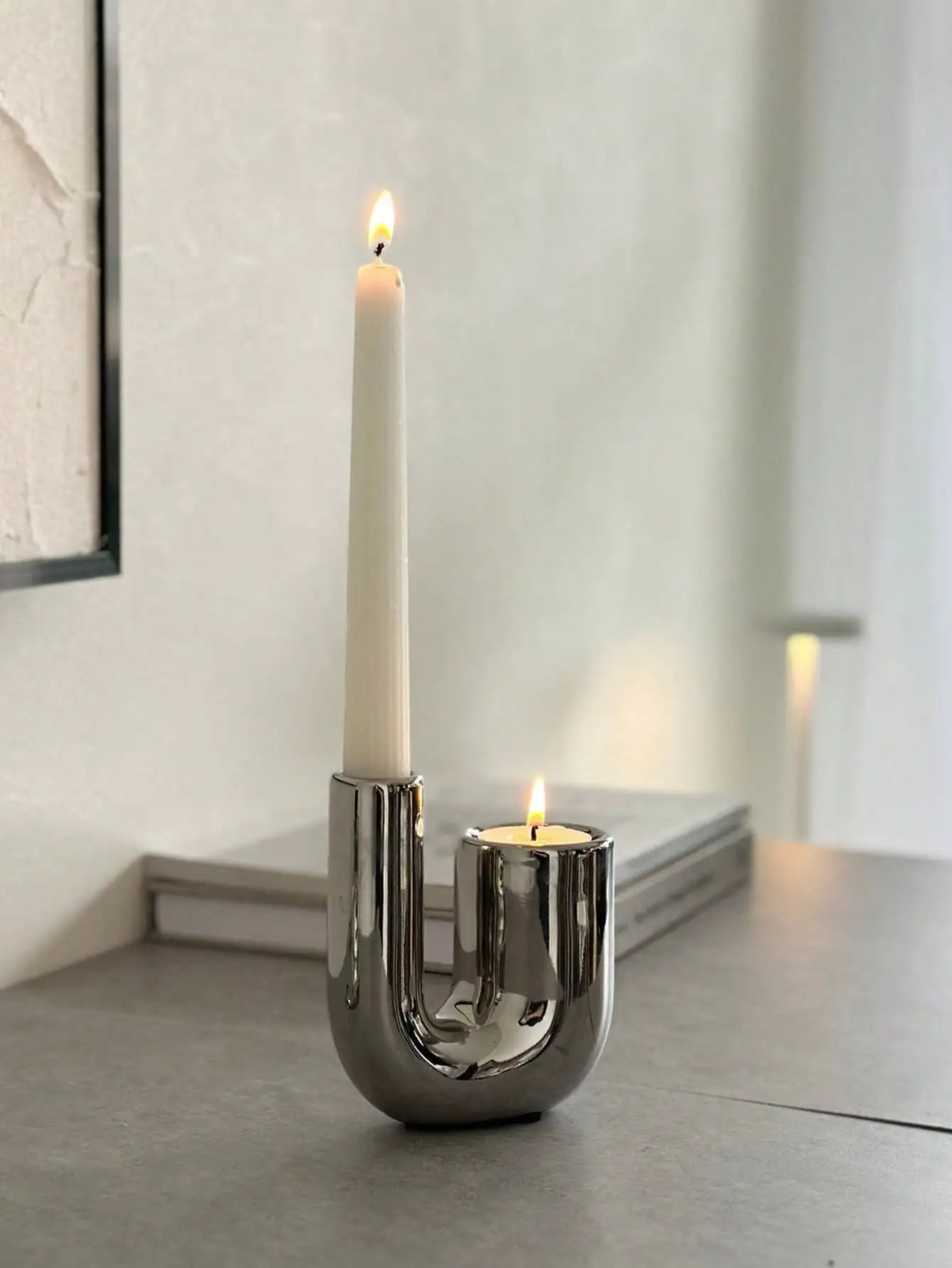 Luxury Silver Ceramic Candle Holder Decor, Ins Style Candlelight Dinner Props Candle Stand Home Tabletop Decoration
Luxury Silver Ceramic Candle Holder Decor, Ins Style Candlelight Dinner Props Candle Stand Home Tabletop Decoration