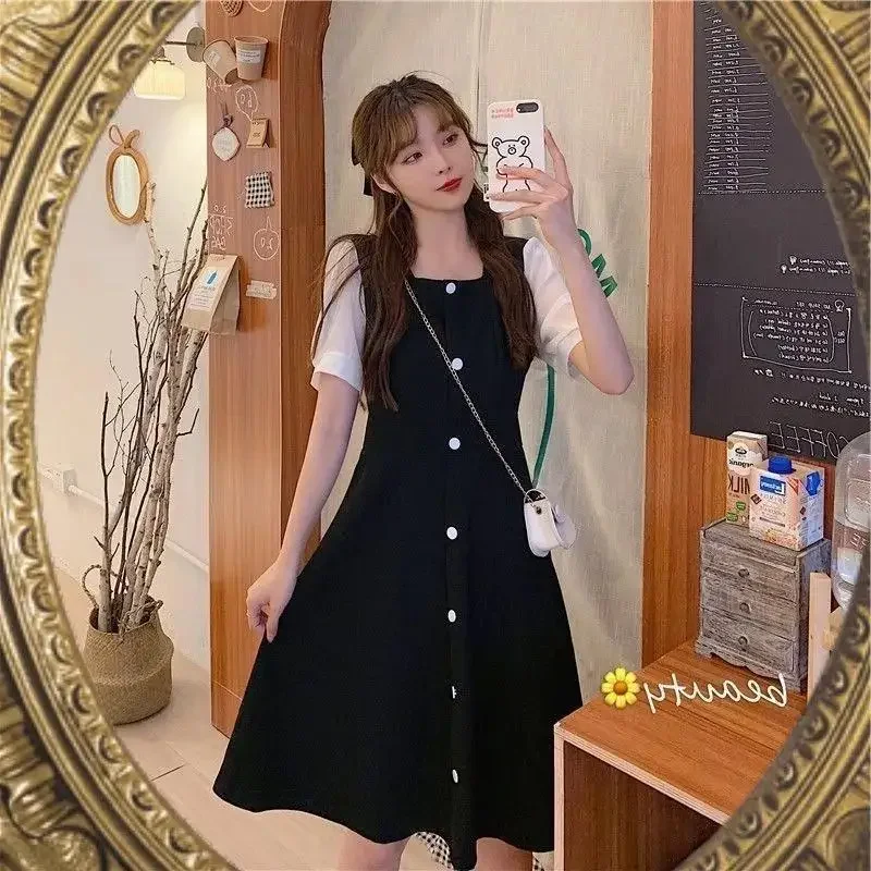 Korean Fashion Girls Short Sleeve Summer Dress 2024 Streetwear Casual Single Breasted A-line Slash Neck Dresses for Women
Korean Fashion Girls Short Sleeve Summer Dress 2024 Streetwear Casual Single Breasted A-line Slash Neck Dresses for Women